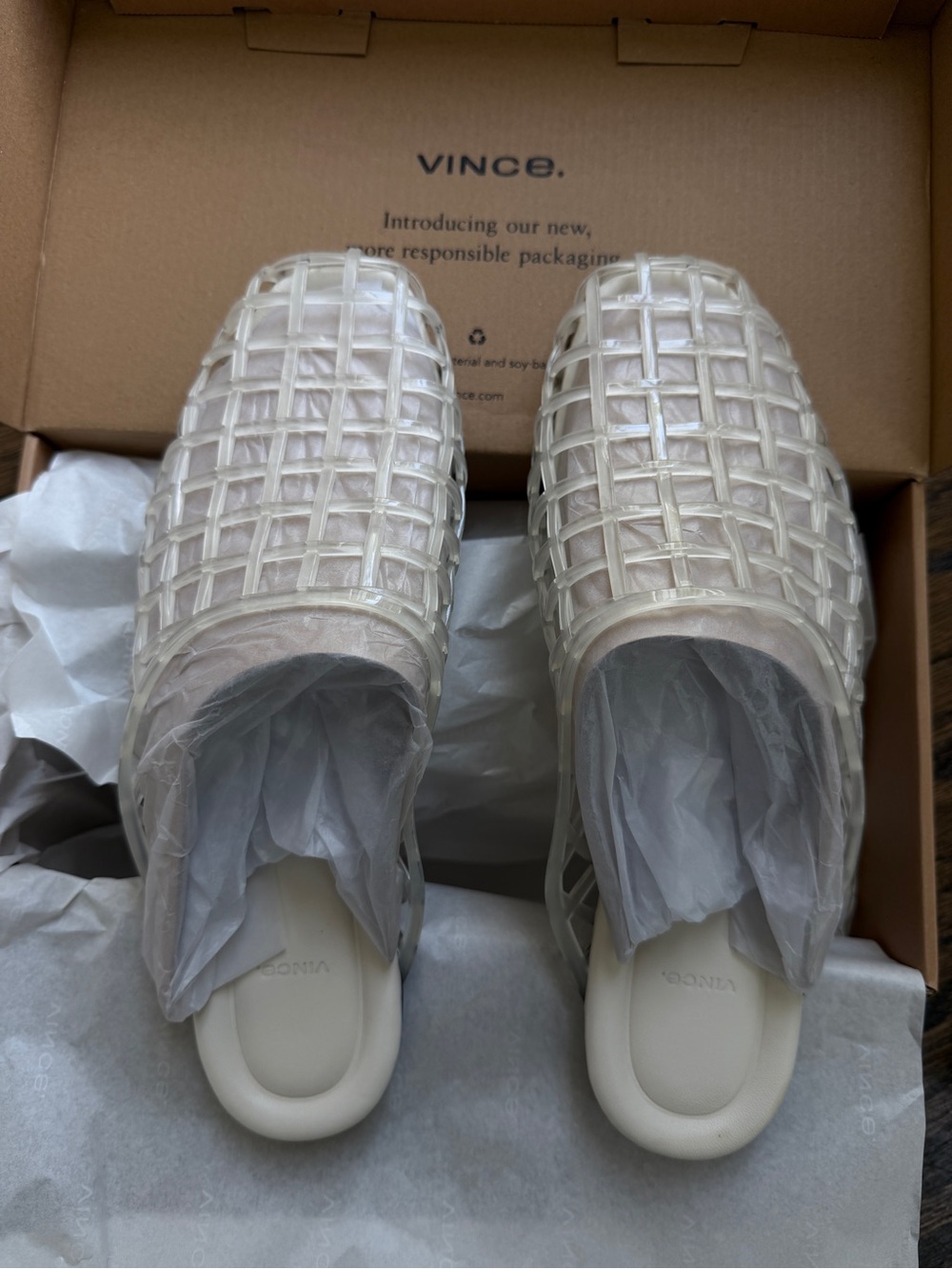 NEW IN BOX Vince Barcelona Jelly Flats - size 9 - Picture 5 of 7